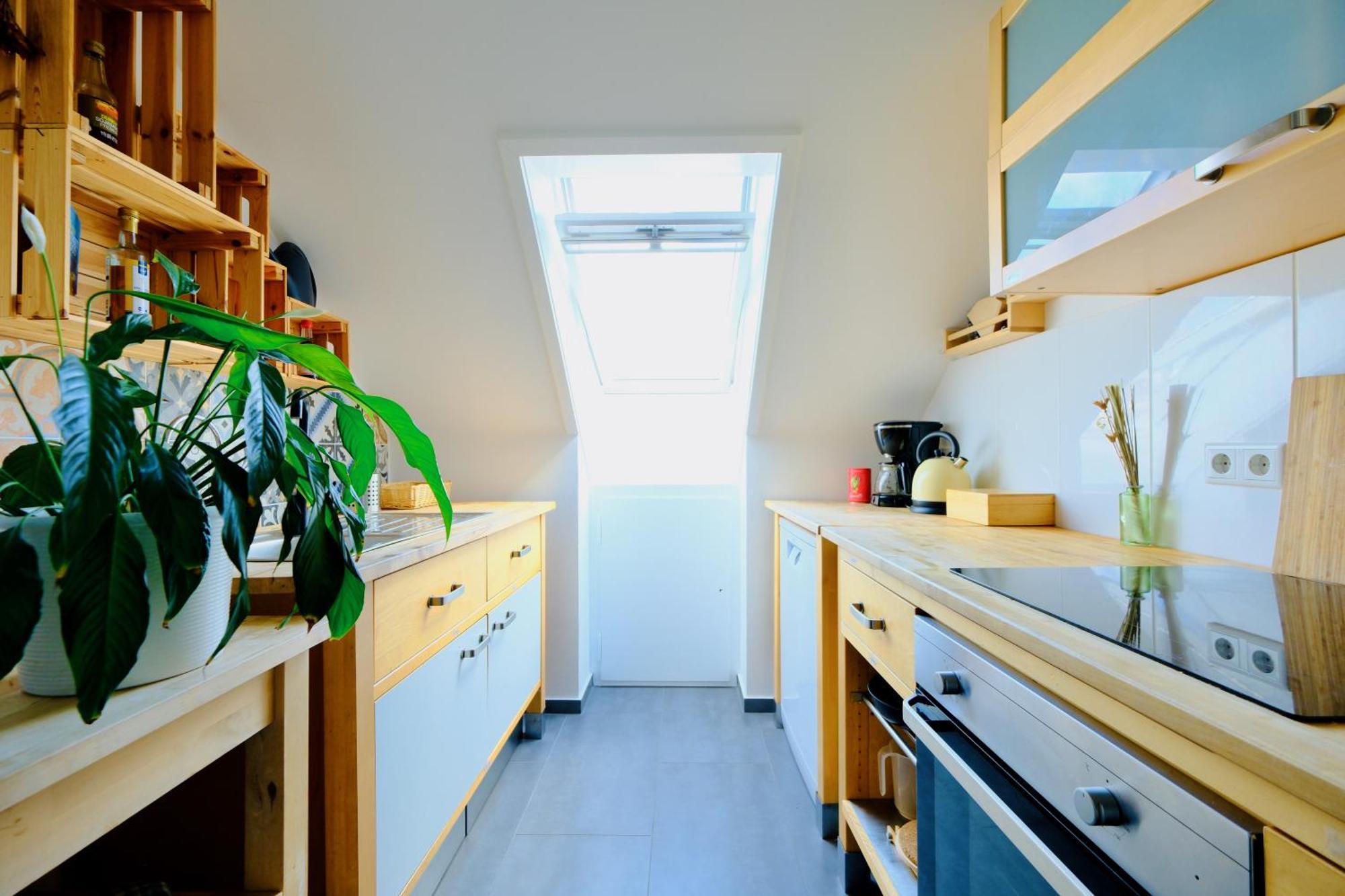 Happybnb - Stilvolles, Naturgelegenes Apartment Mit Blick Auf Den Mittellandkanal Und Die Wasserstadt Hannover - Kamin, Parken Und Spielplatz Exterior photo