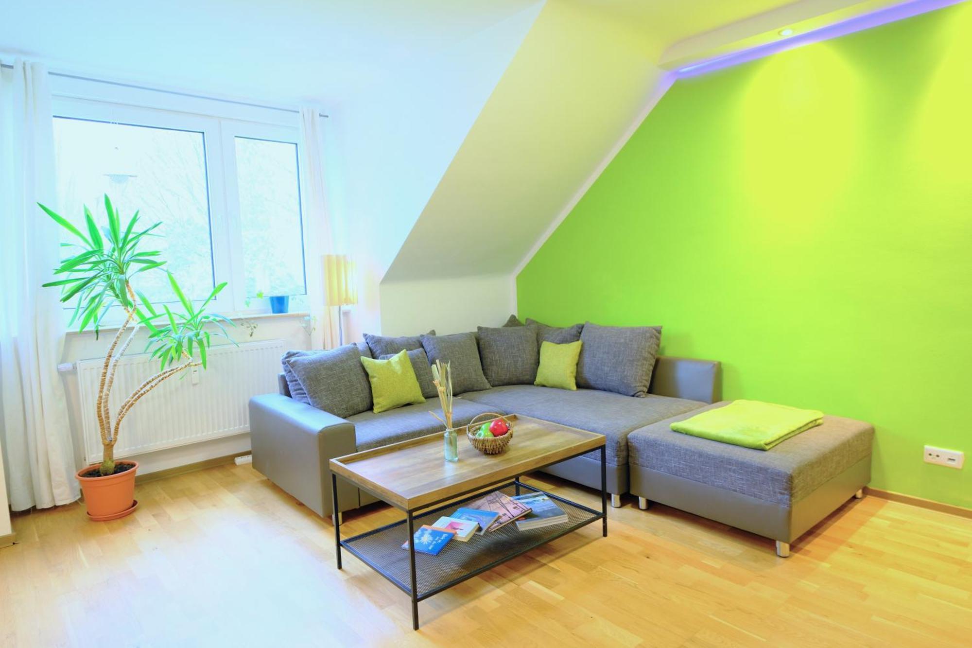 Happybnb - Stilvolles, Naturgelegenes Apartment Mit Blick Auf Den Mittellandkanal Und Die Wasserstadt Hannover - Kamin, Parken Und Spielplatz Exterior photo